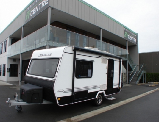 Leisure Line - Nomad - 482 SE - 2 Singles or 1 Double Bed