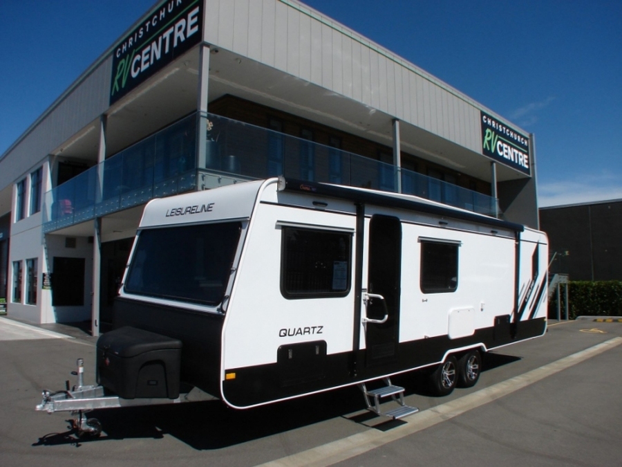 Leisure Line - Quartz - 806 SE - Walk Around Bed