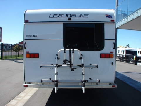 Leisure Line - Quartz - 806 SE - Walk Around Bed